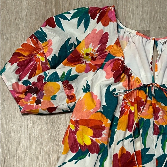 NWOT Peach Love California Oversized Puffed Sleeve Floral Multicolor Romper - Picture 3 of 7